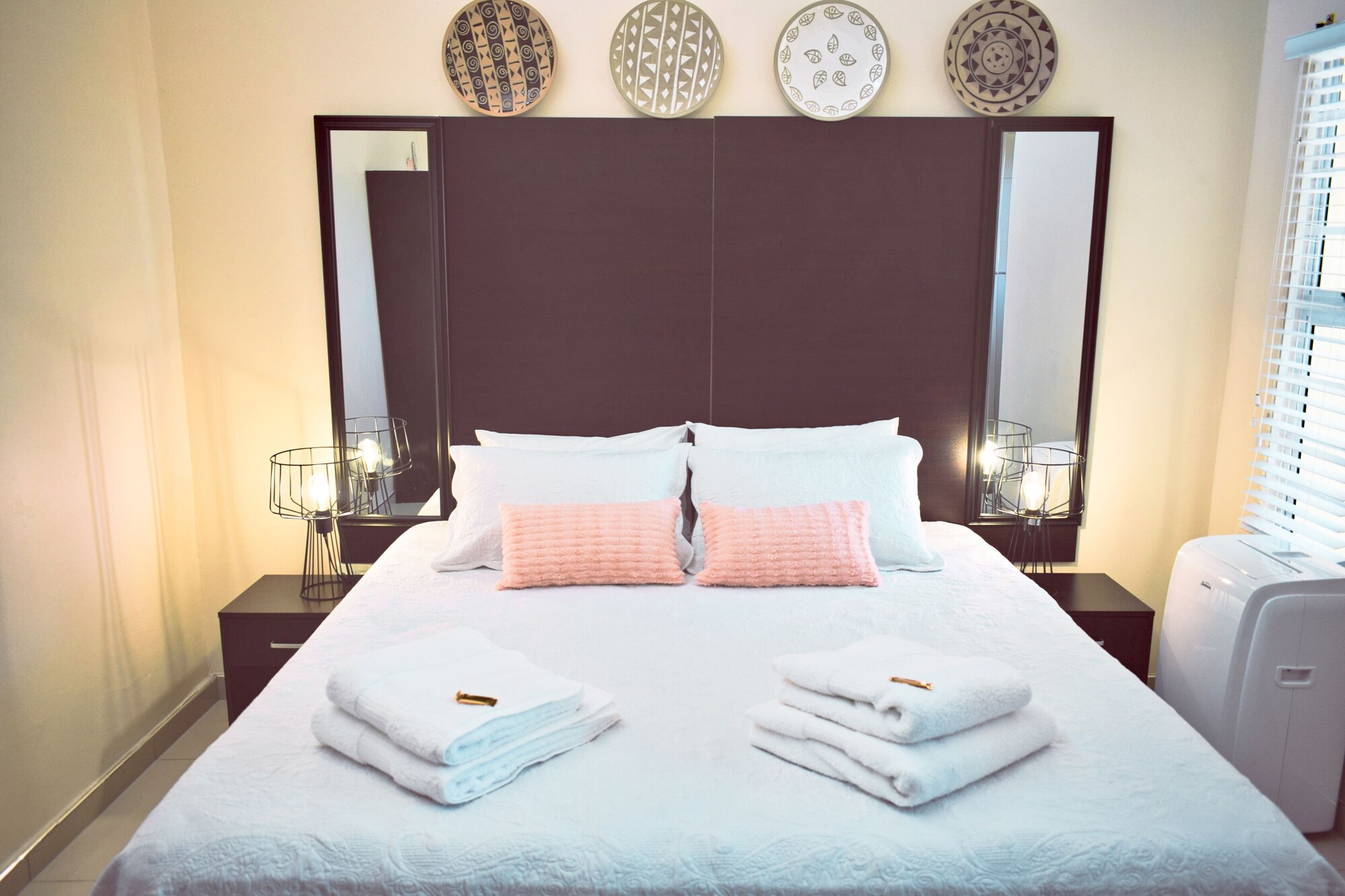 SUPERIOR, DOUBLE OR TWIN BED