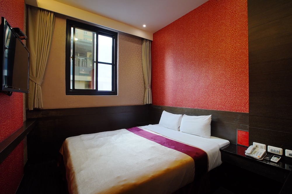 BUSINESS, DOUBLE BED