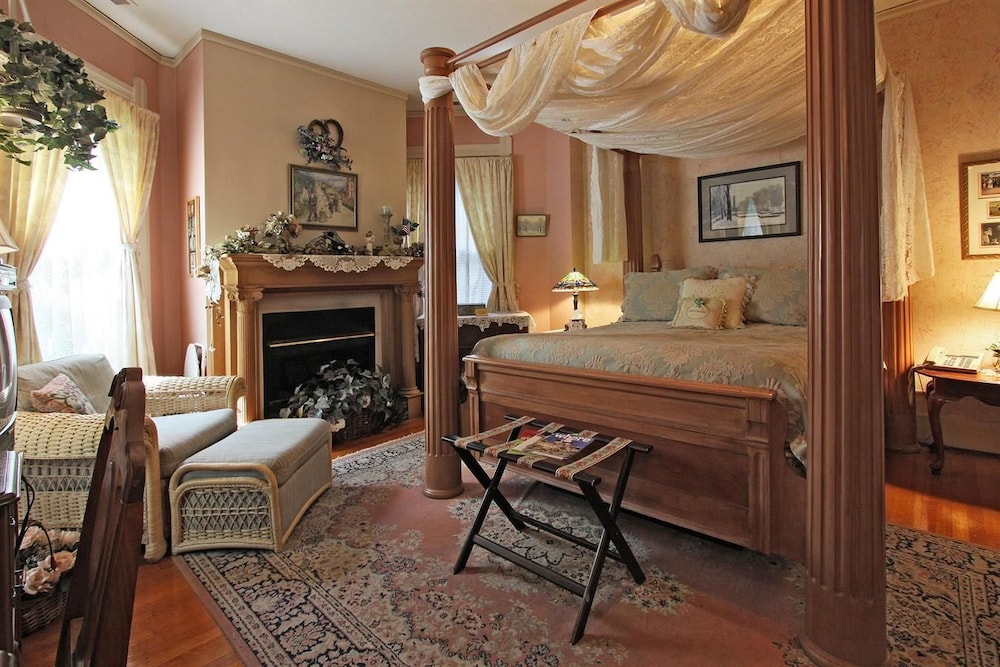 Old Northside Bed Breakfast 26/55