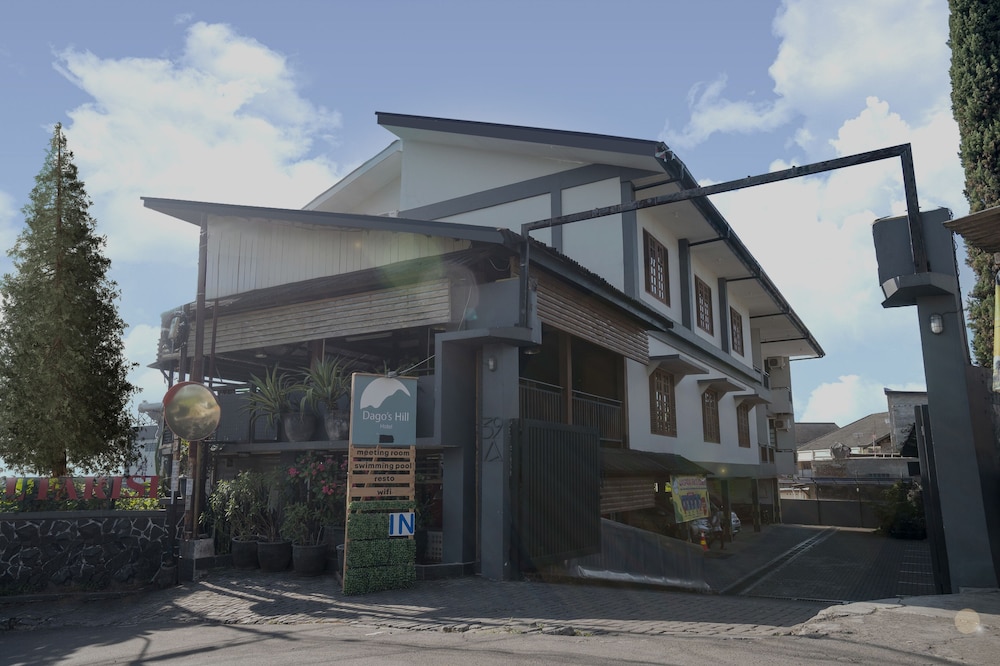 Dago's Hill 2/36