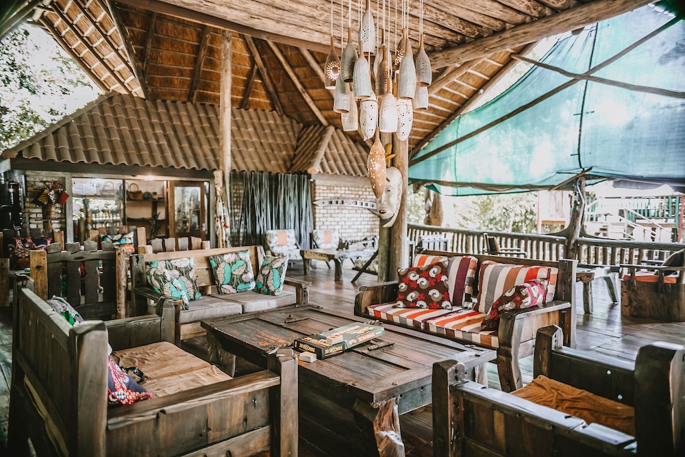 SELOUS KINGA LODGE 30/48