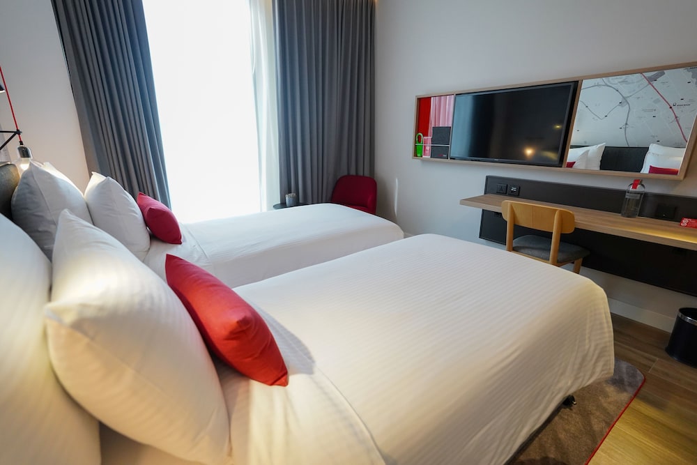 SUPERIOR, SINGLE BED