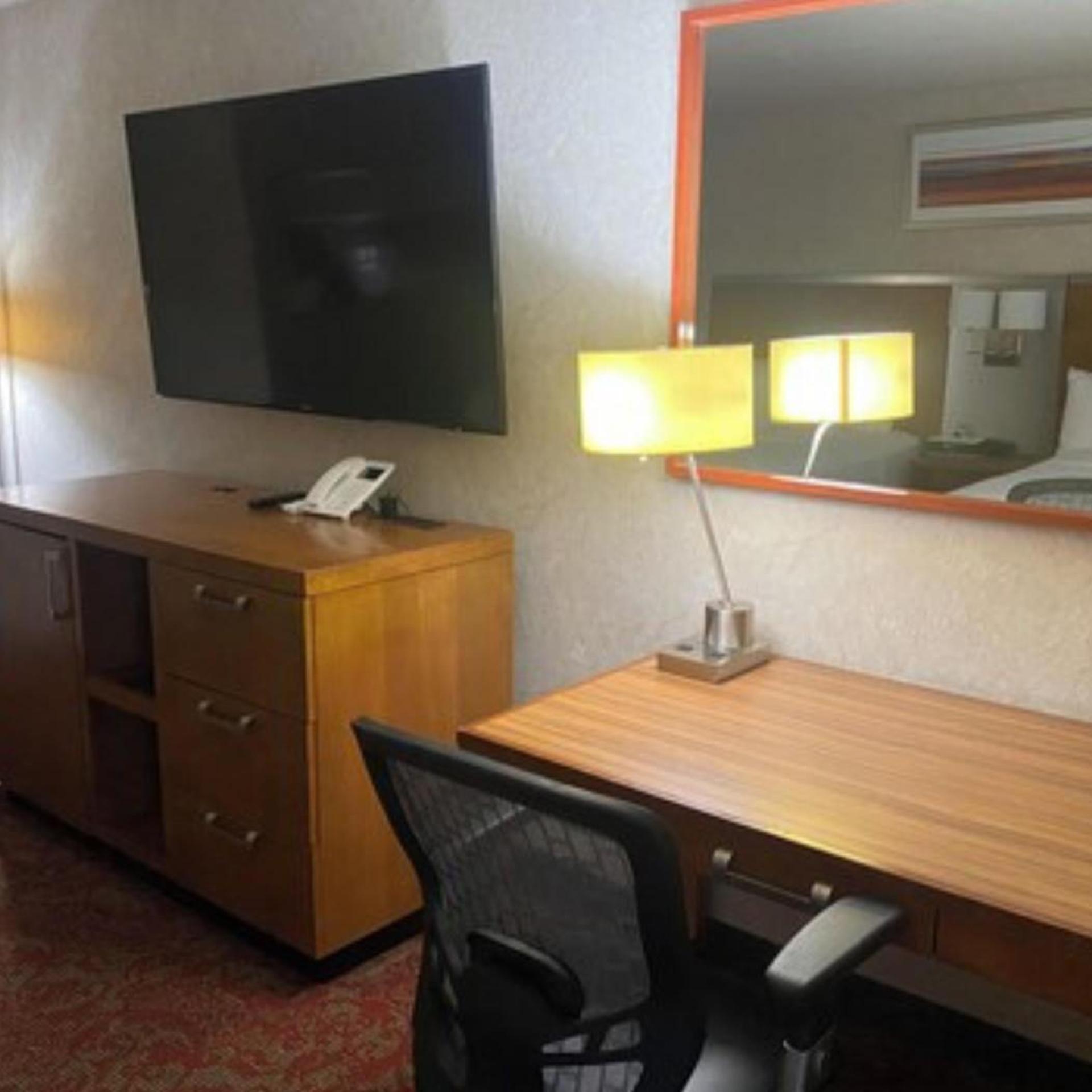 SureStay by Best Western Bakersfield Central 44/60