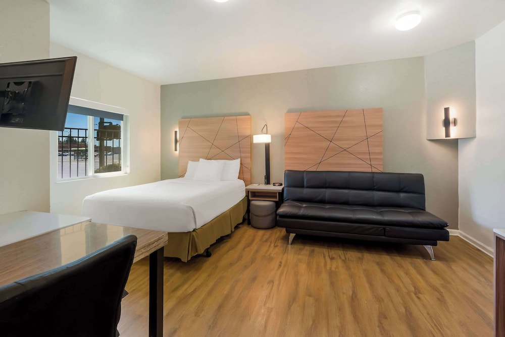 Standard, King and Queen Bed, Quality Inn Yuba City/Marysville, CA 3/5