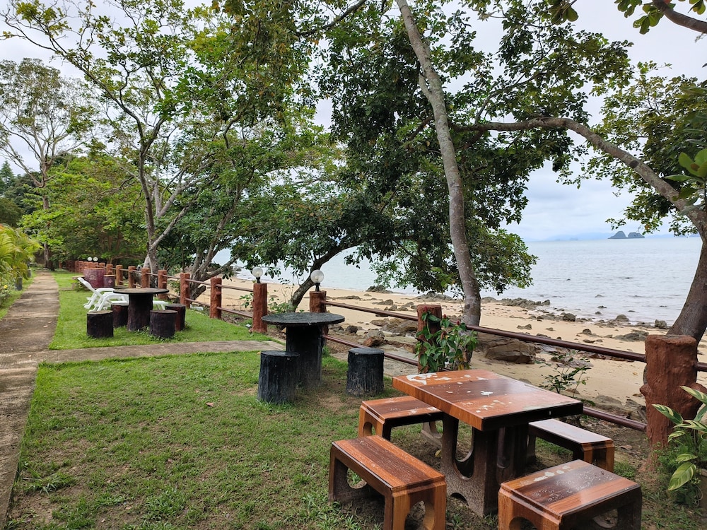 Sunrise Beach Koh Yao Resort 42/50