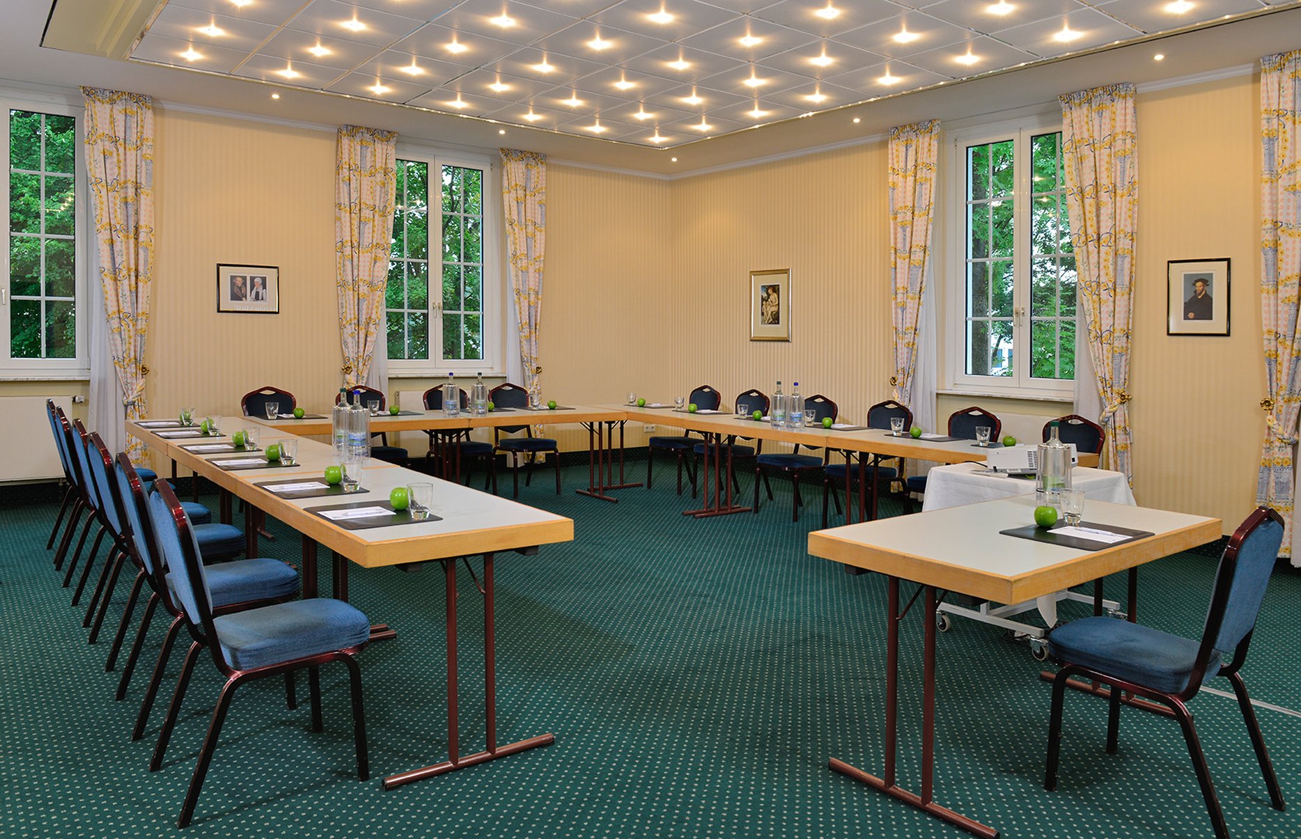 Hotel Der Lindenhof 57/75