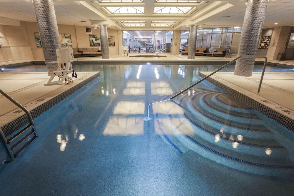 Radisson Plaza Hotel at Kalamazoo Center 37/66