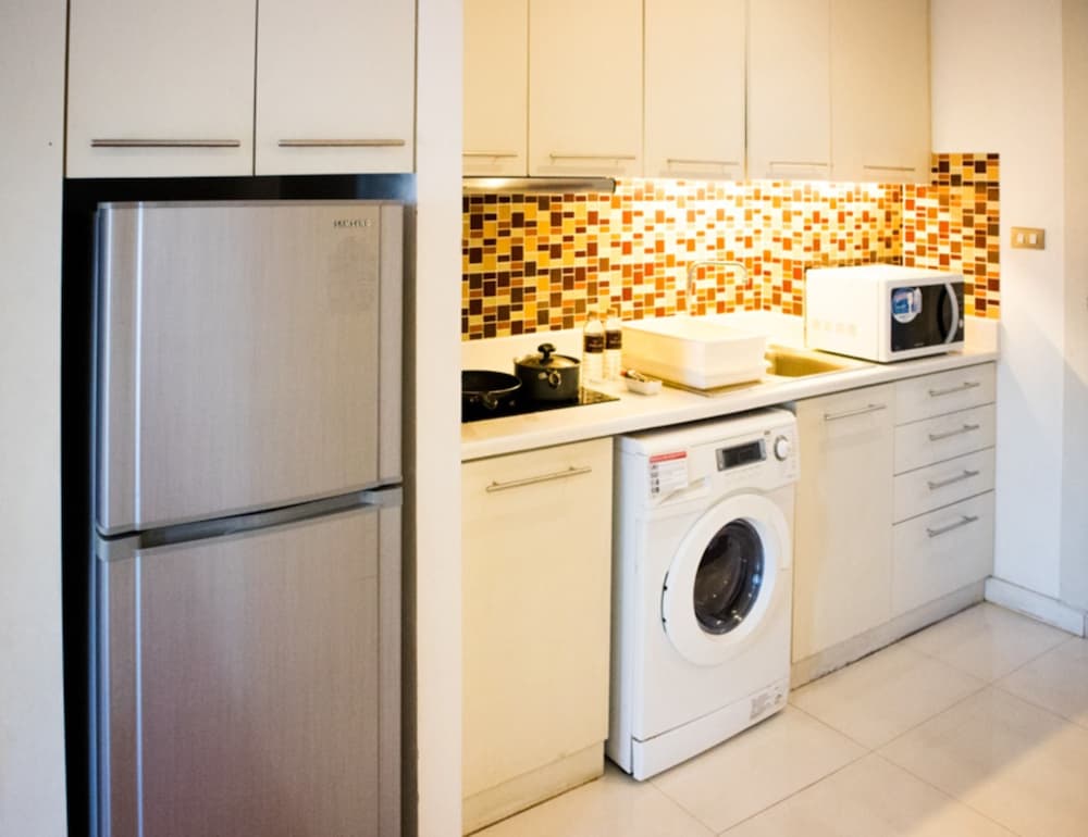 SATHORN GRACE SERVICED RESIDENCE 27/65