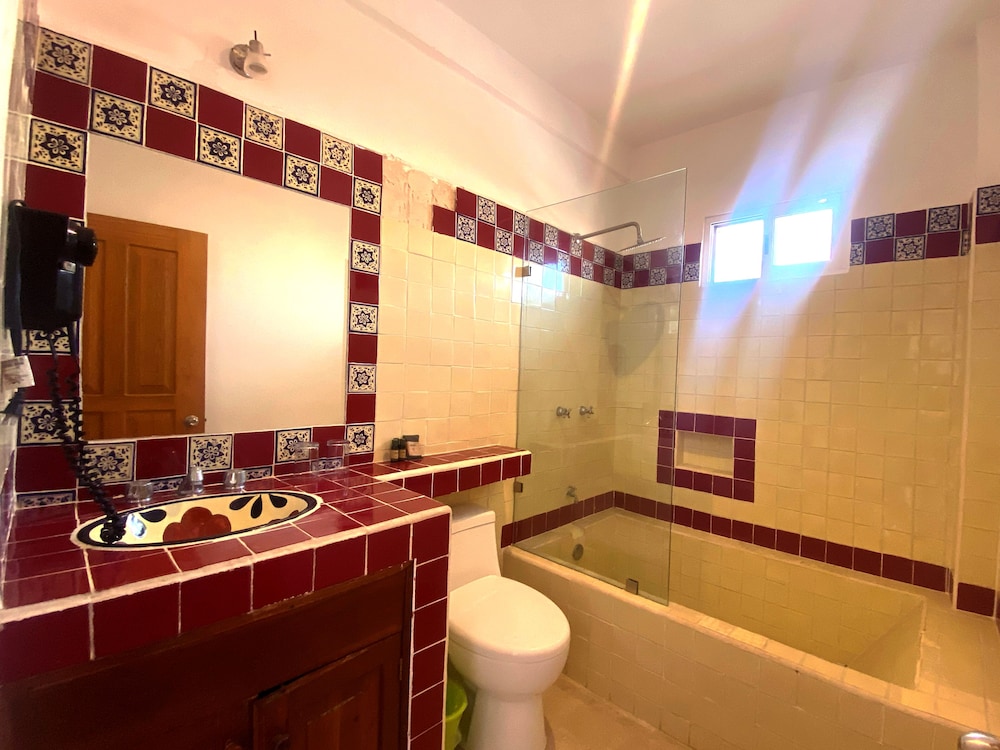 Zihil Ha Hotel 25/29