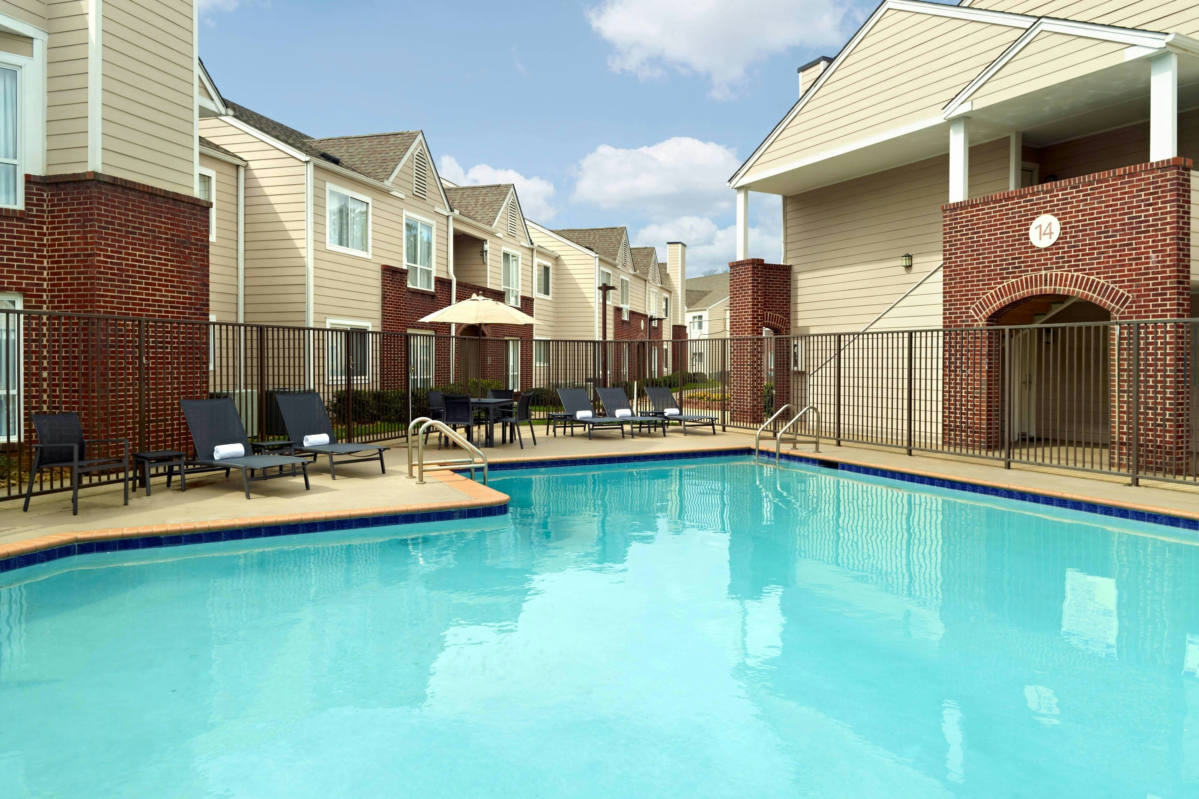 Residence Inn By Marriott Atlanta Airport North Virginia Ave 16/16