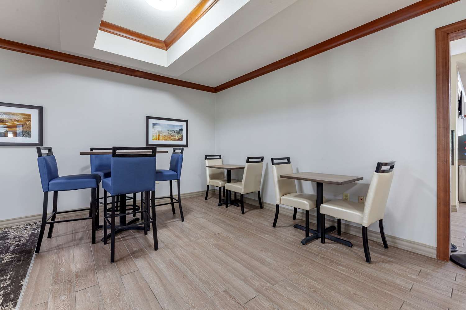 Best Western Plus Sparta Trail Lodge 36/49