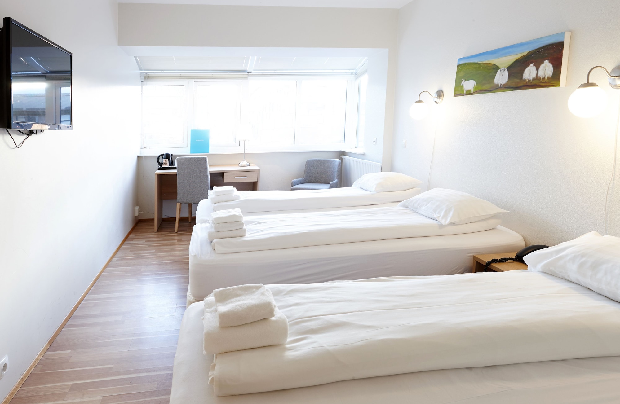ROOM, TRIPLE