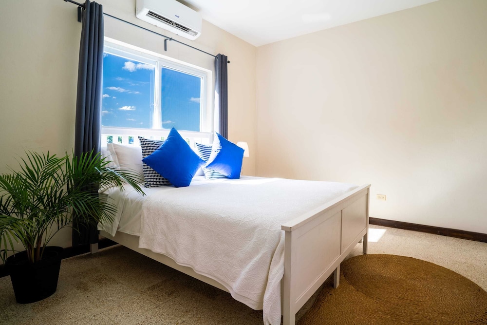 Nianna Coral Bay Splendid Townhouse 8/50