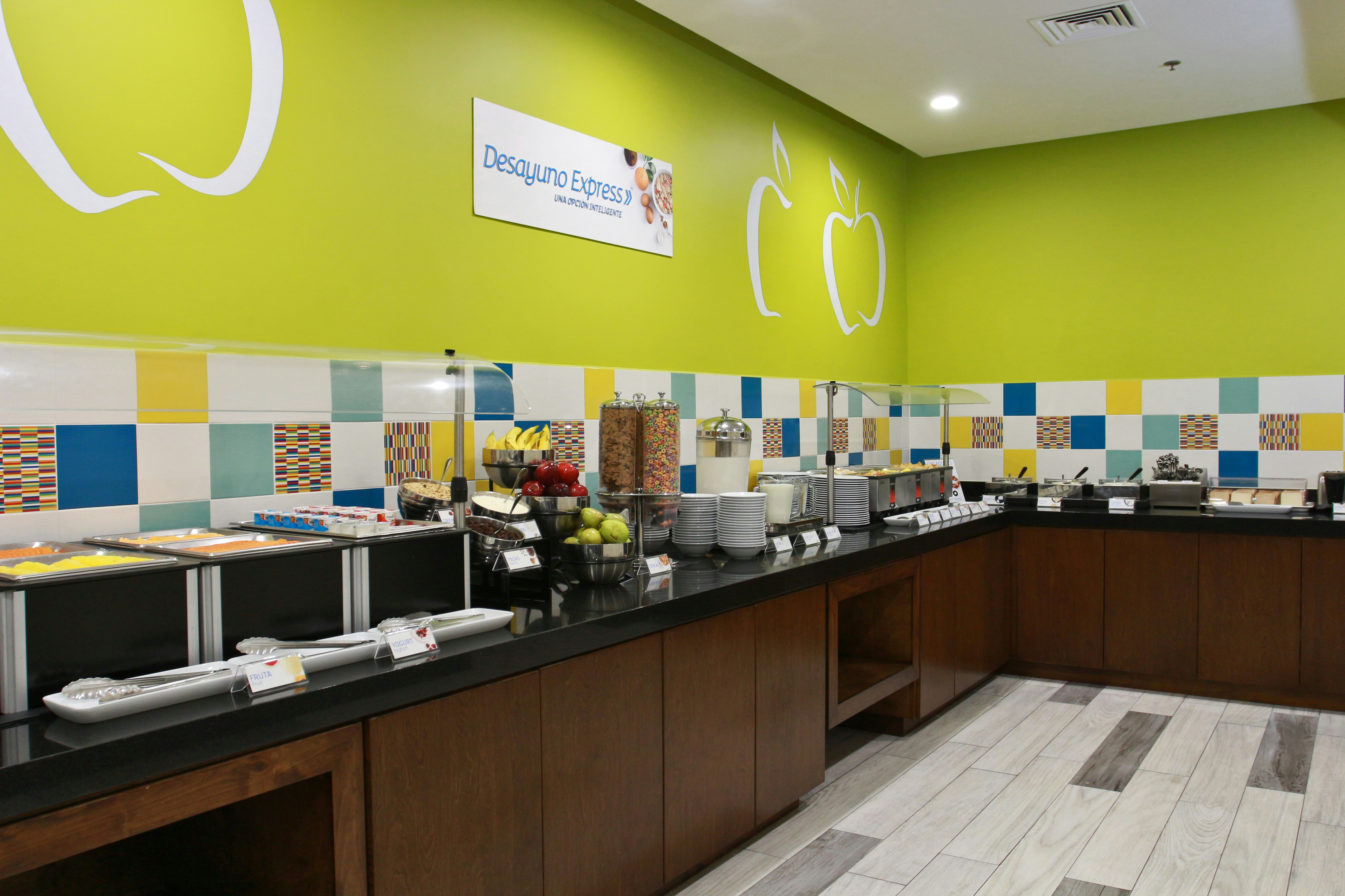Holiday Inn Express & Suites Mexicali 63/66