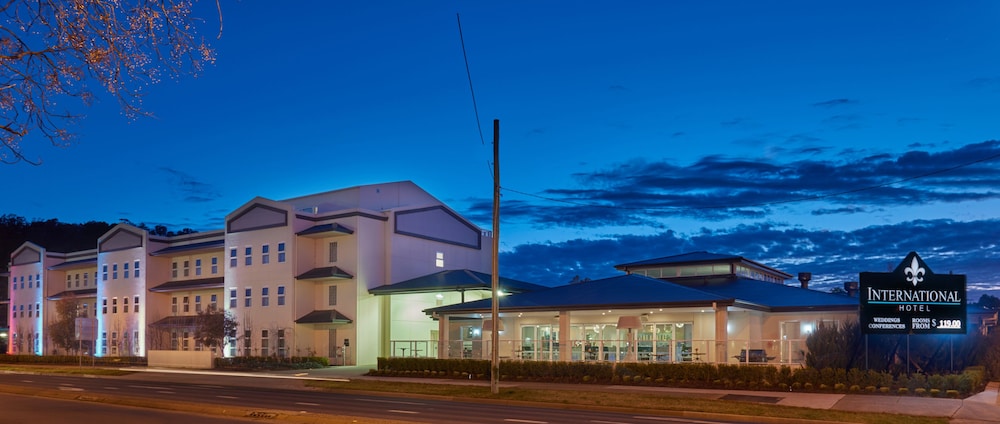 International Hotel Wagga Wagga 4/66