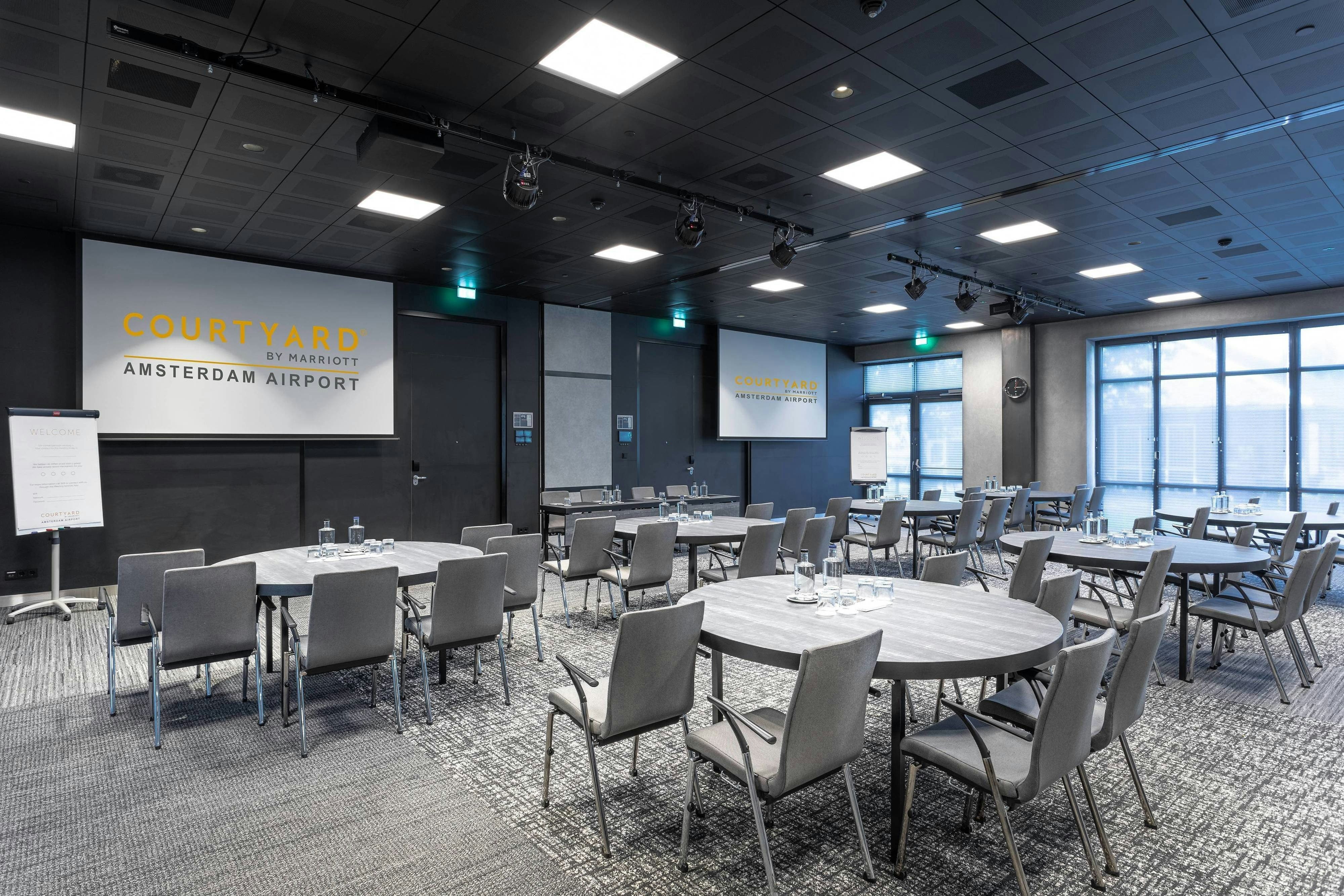 Courtyard By Marriott Amsterdam Airport 63/75