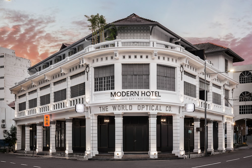 Modern Hotel Georgetown 2/45