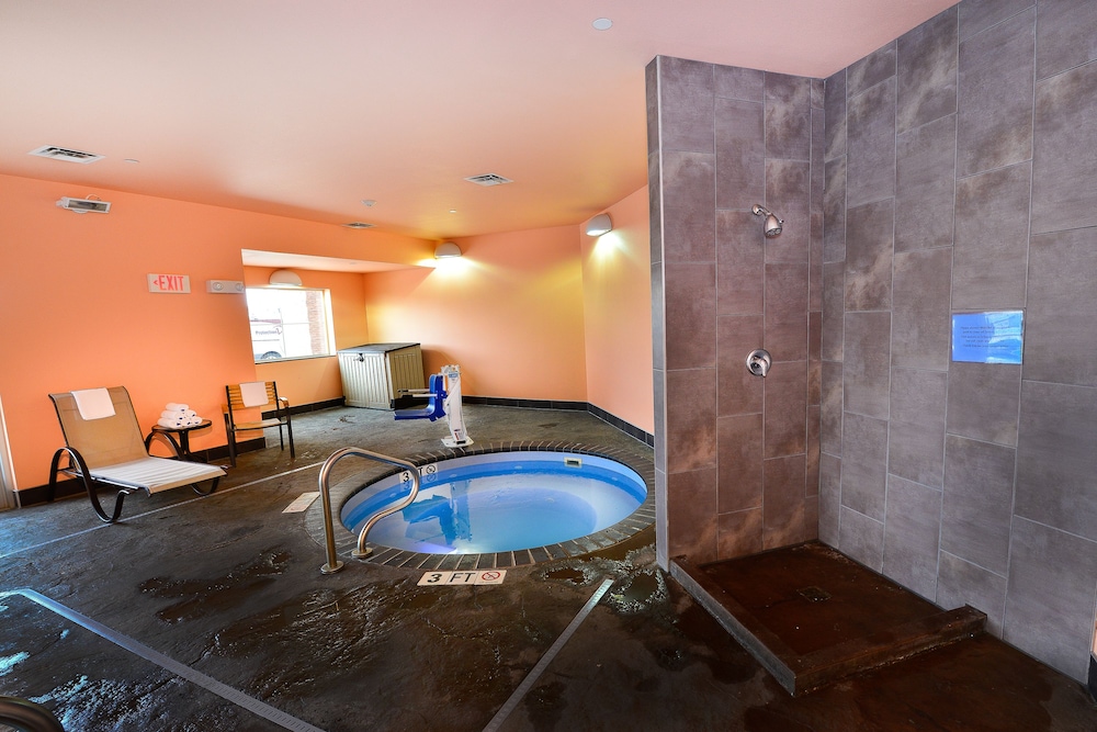 Baymont by Wyndham Grand Forks 23/43