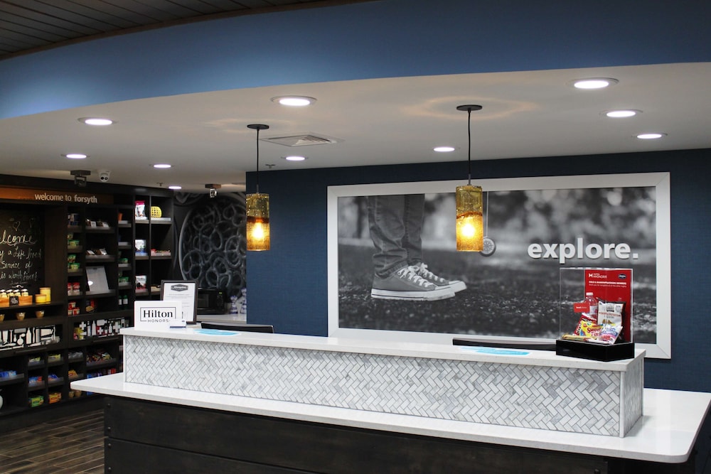 Hampton Inn Forsyth Ga 7/46