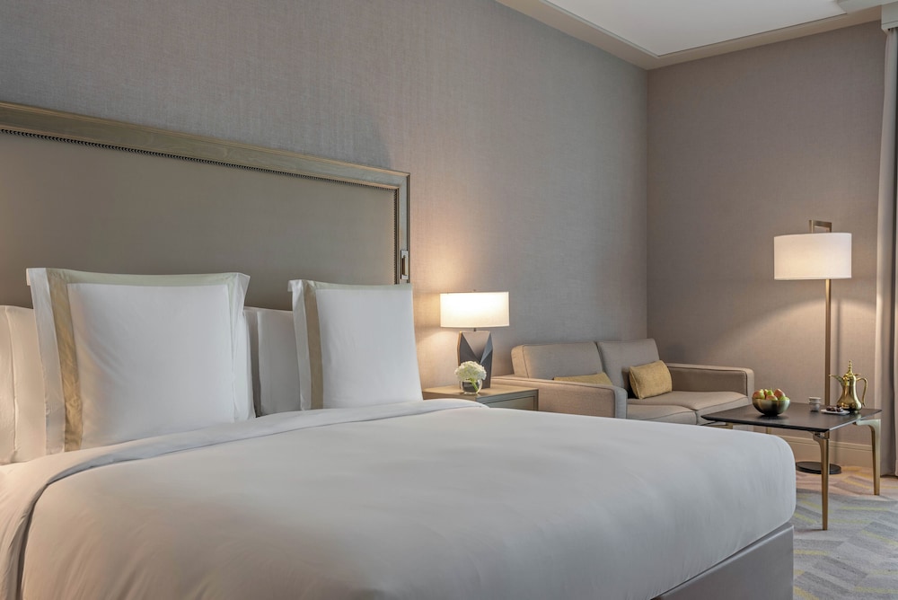 Tower, West, Superior, King Bed, Haram View