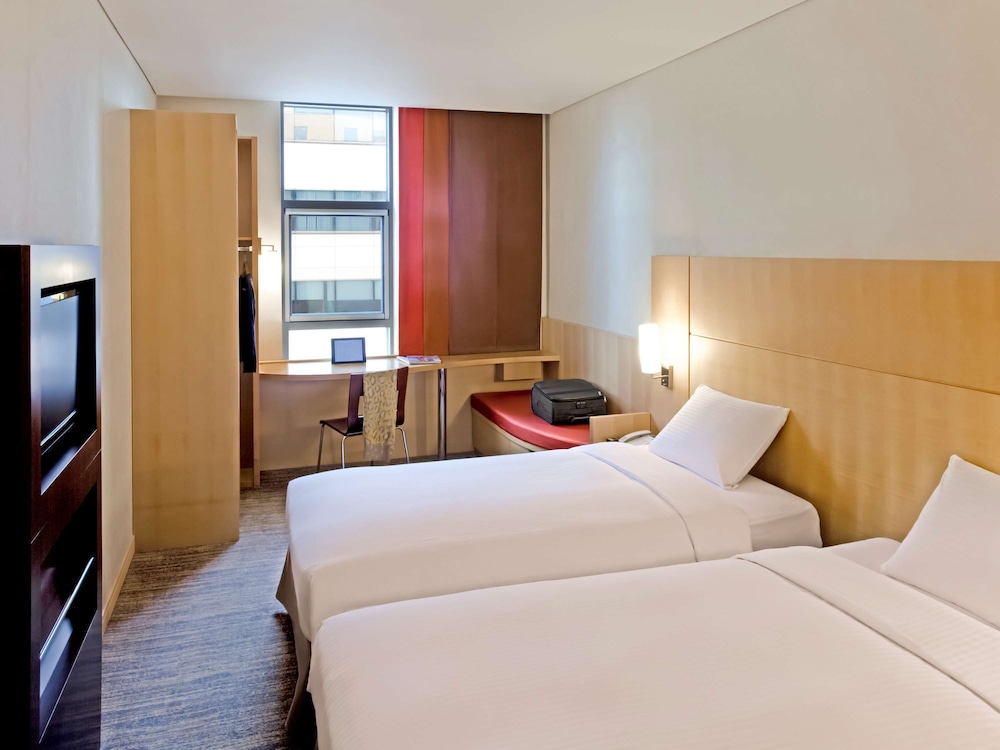 Central 7 Hotel 8/48
