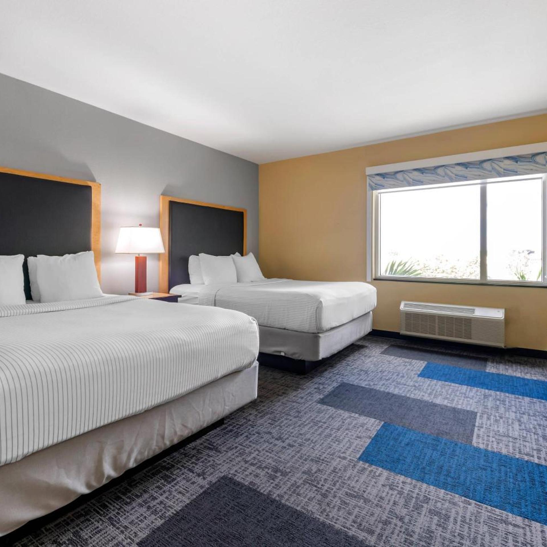 جناح بسريرين كوين مع أريكة، Cambria Hotel Ft Lauderdale Airport South Cruise Port 2/10