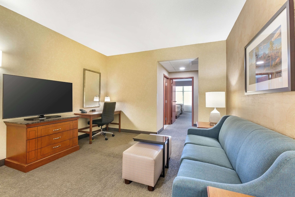 Drury Inn & Suites Phoenix Tempe 34/50