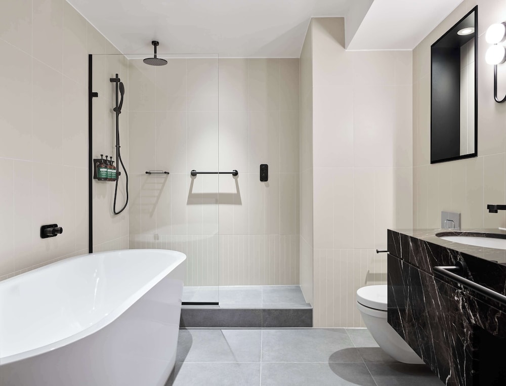 Hyatt Regency London Stratford 47/50