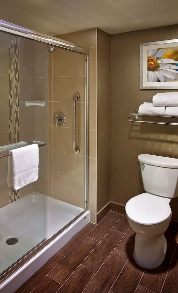 Homewood Suites By Hilton Hamilton Ontario Canada 15/50