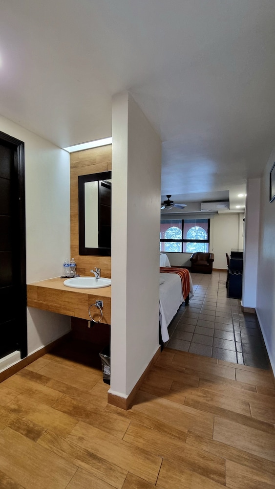 Hotel Playa Cristal 12/47