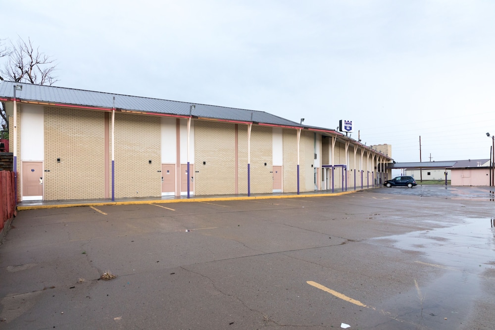 Travelodge by Wyndham Oakley 59/63