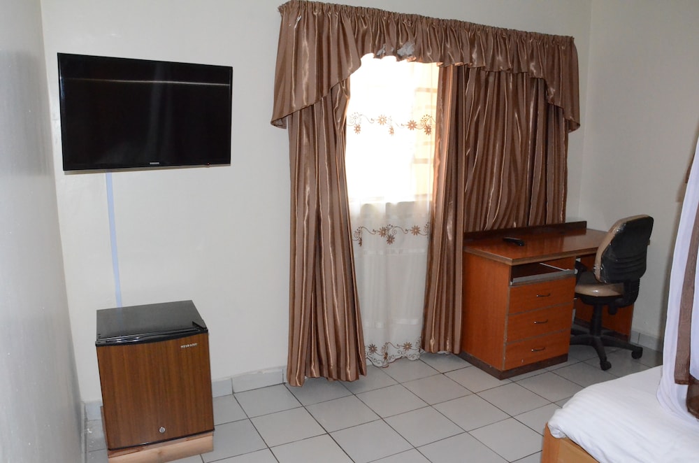 Tents Hotel 23/32