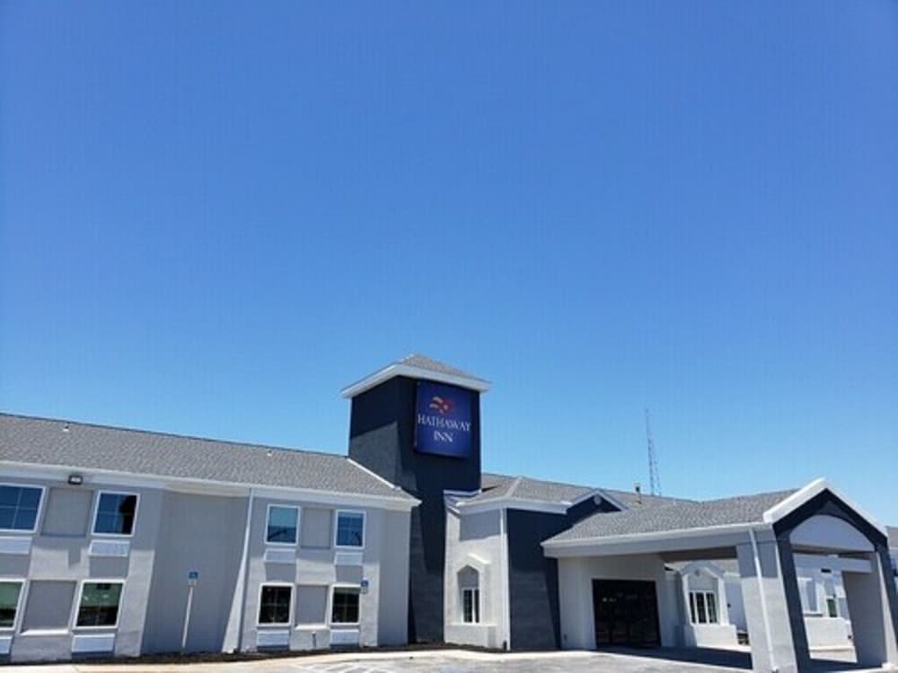Hathaway Inn 4/17