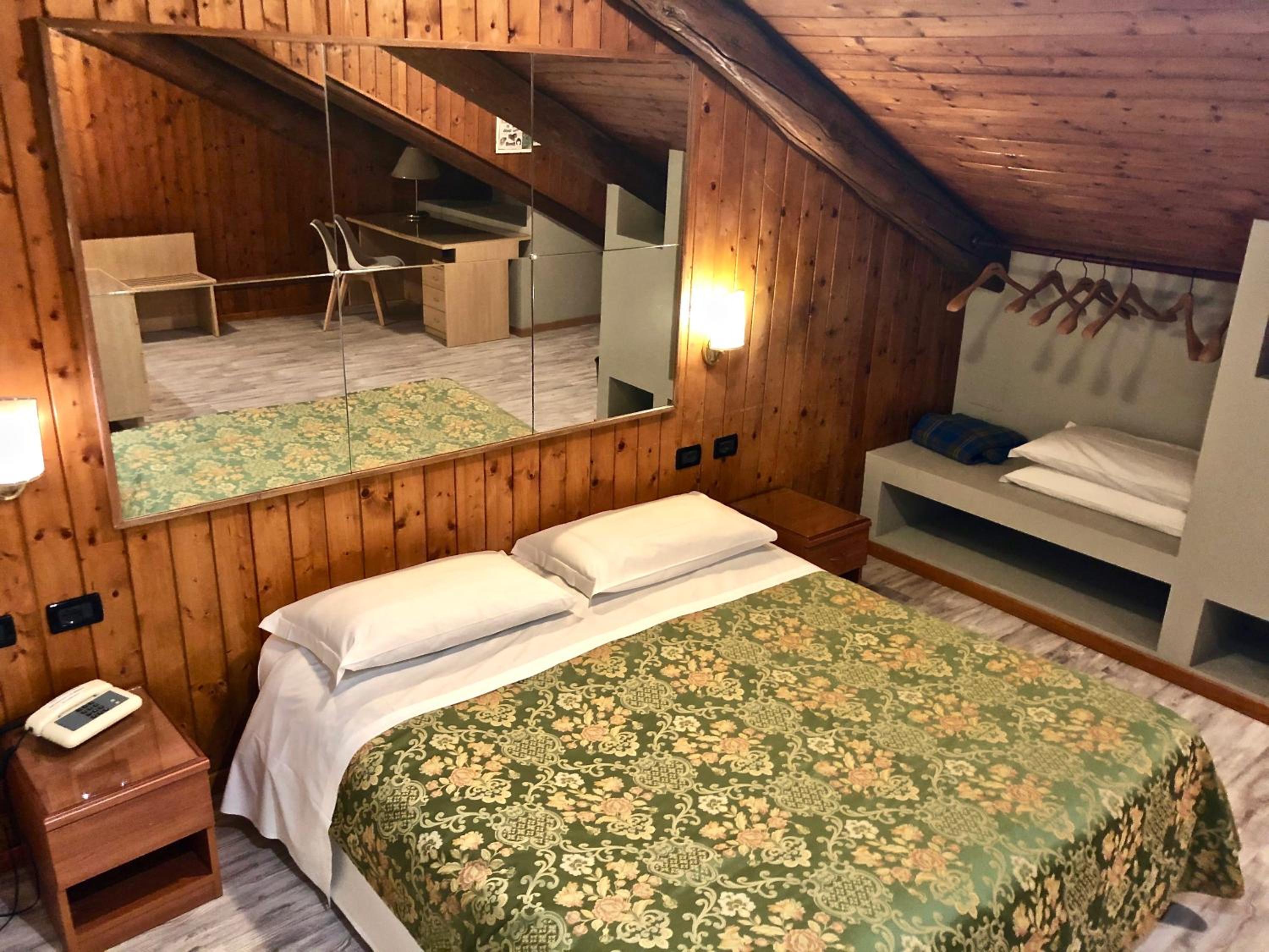 Family, Attic