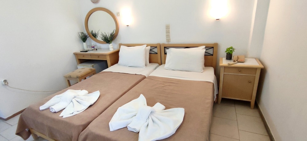 SERIFOS BEACH HOTEL 34/50