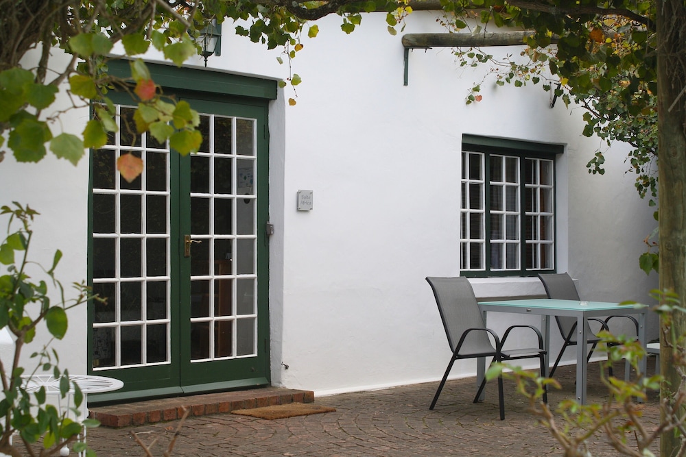 Rothman Manor Guest House 2/50