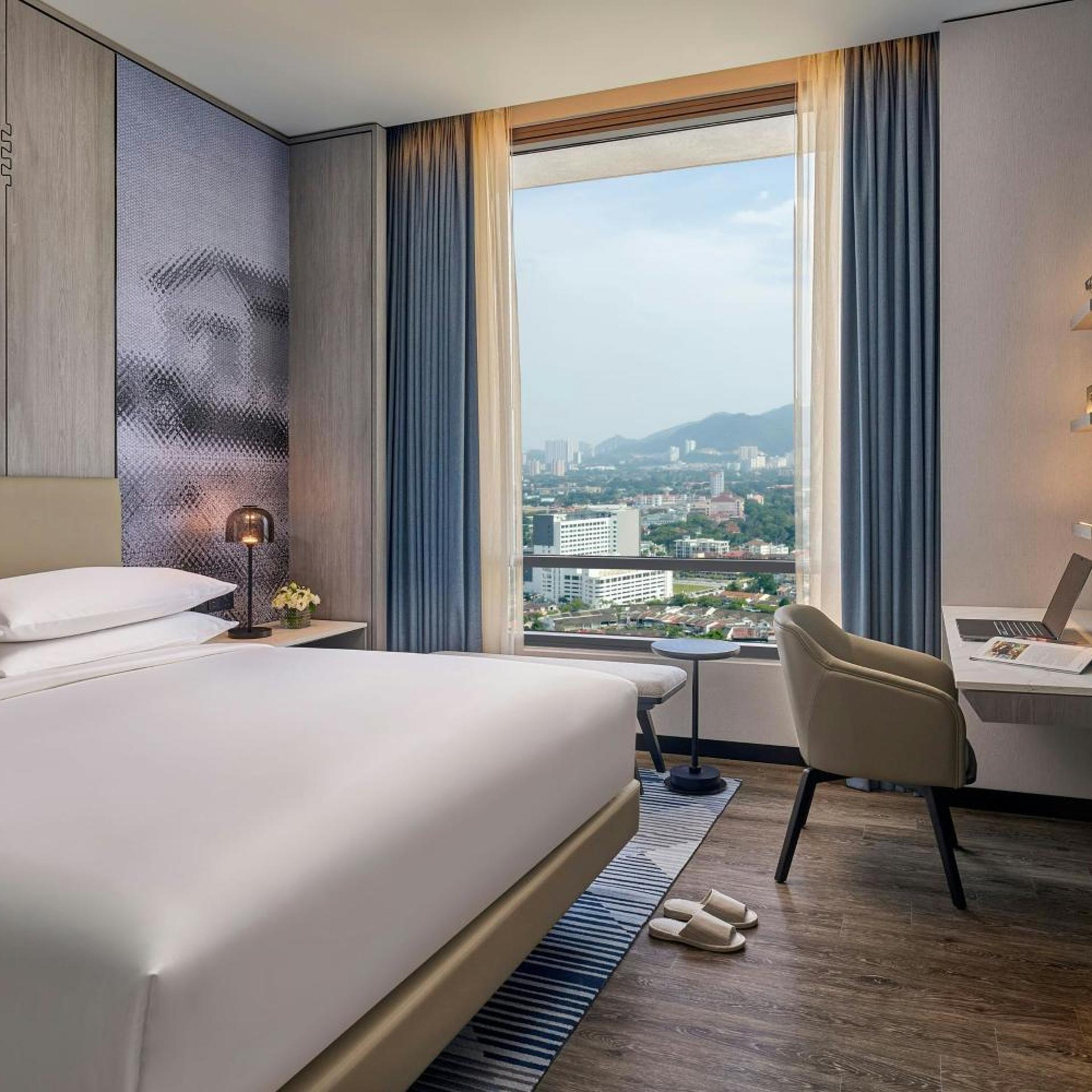 2 Bedrooms, Residential, Suite, King Bed, City View