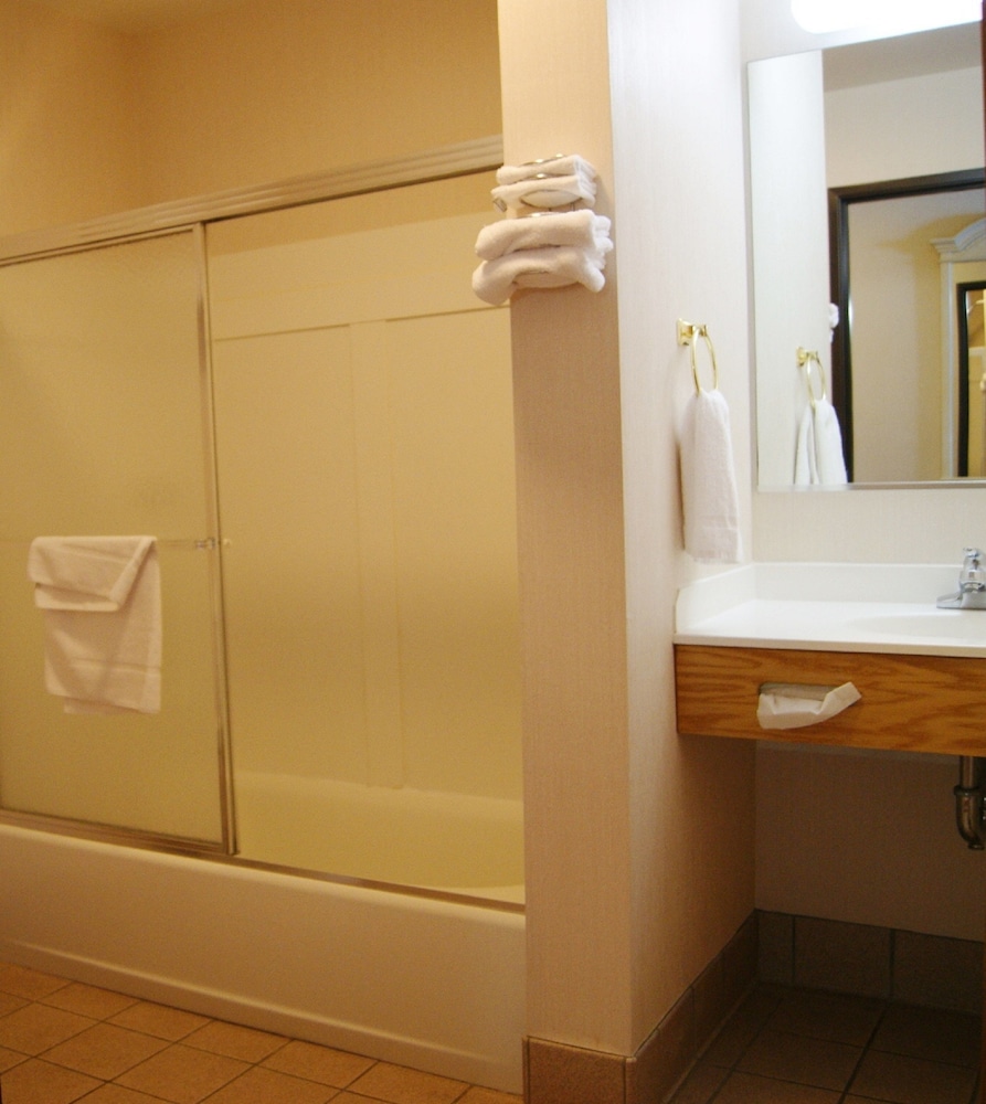 Meadow Court Inn 51/52