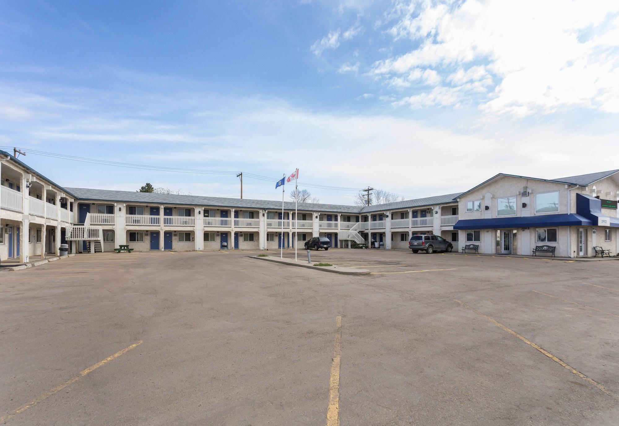 Motel 6 Camrose, AB 3/25