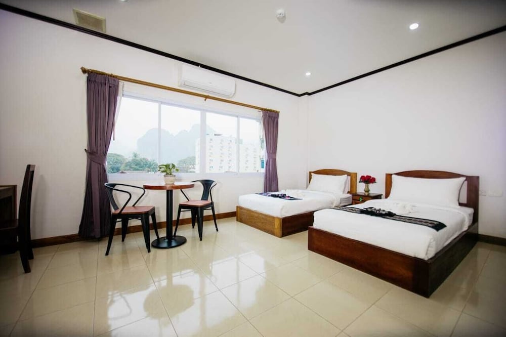 Sisombat Plaza Hotel 21/71
