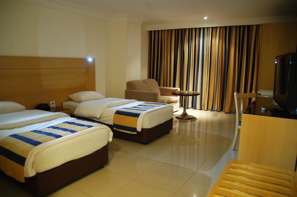 MINA HOTEL 31/65