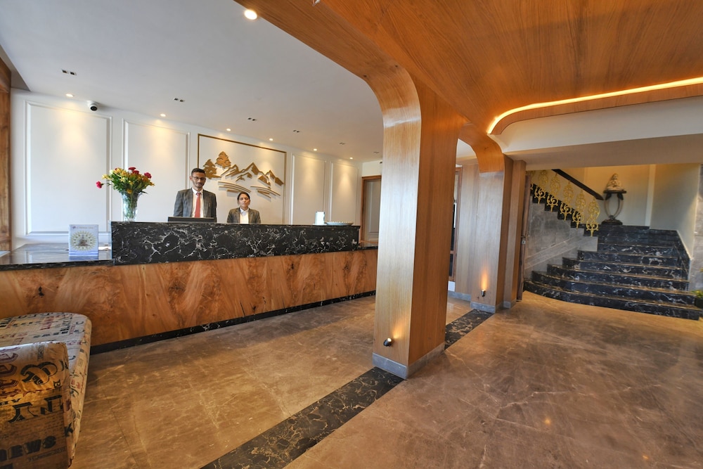 The Cedar Grand Hotel And Spa 5/32