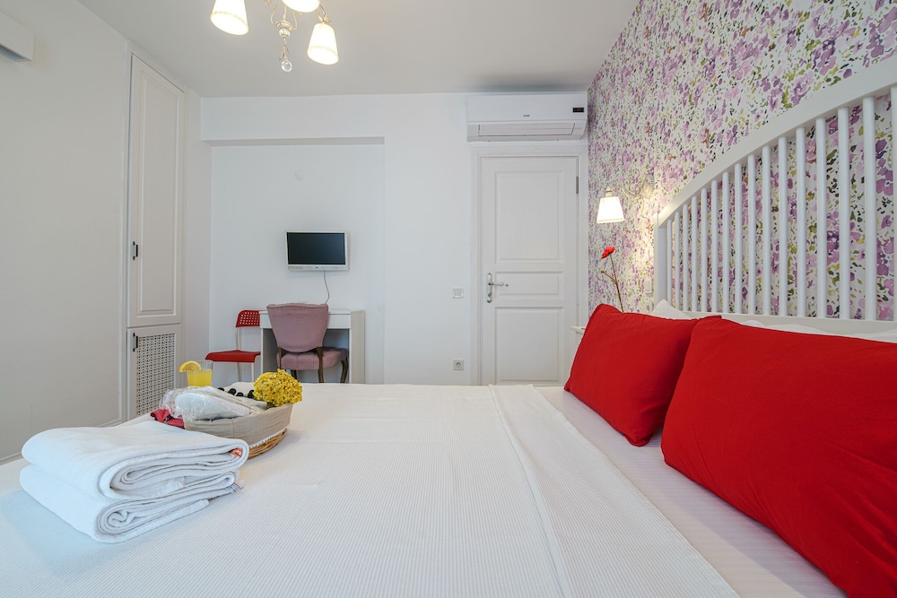 Gelincik Hotel 8/20