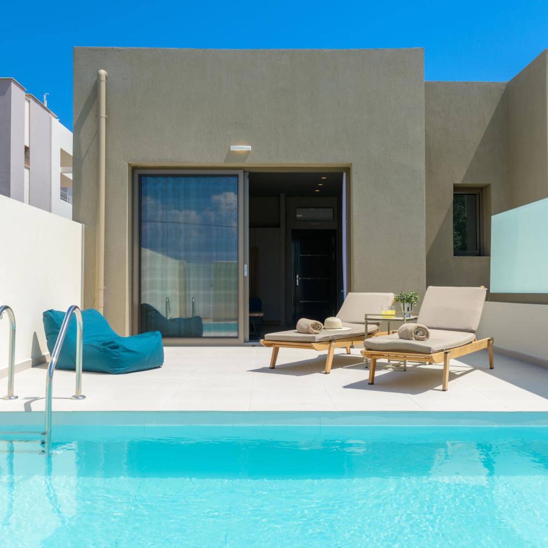 ALEA HOTEL & SUITES 32/55