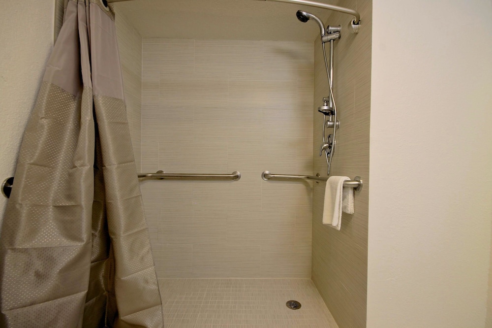Signature Inn Miami 60/60