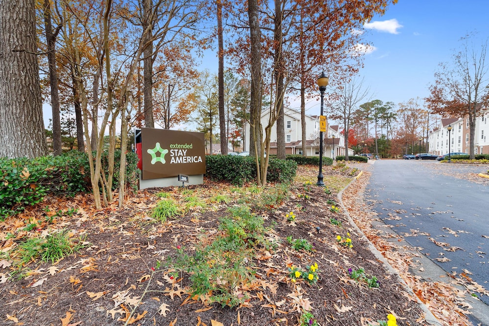 Extended Stay America Suites Newport News Yorktown 25/53