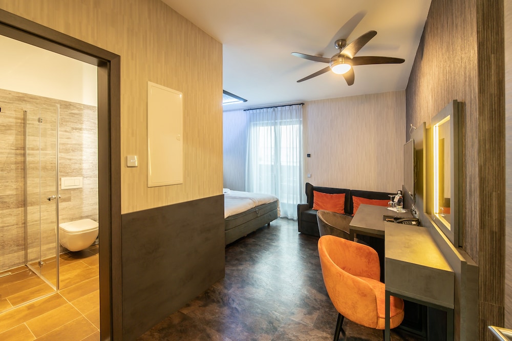 premium by GS Hotel 50/50