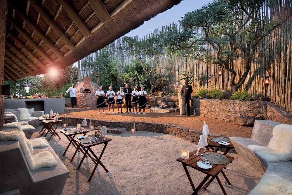 Mhondoro Game Lodge 38/50