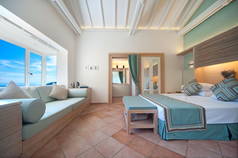 Dionysos Hotel 34/62