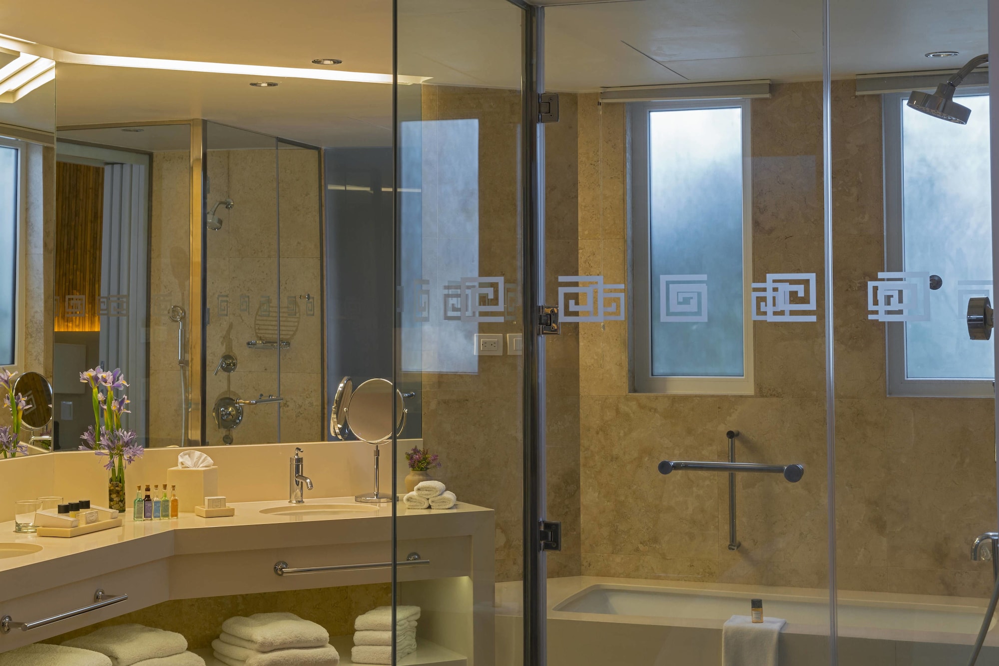 Deluxe, 2 Queen Beds, Ocean Front، Hotel Paracas, a Luxury Collection Resort, Paracas 4/5